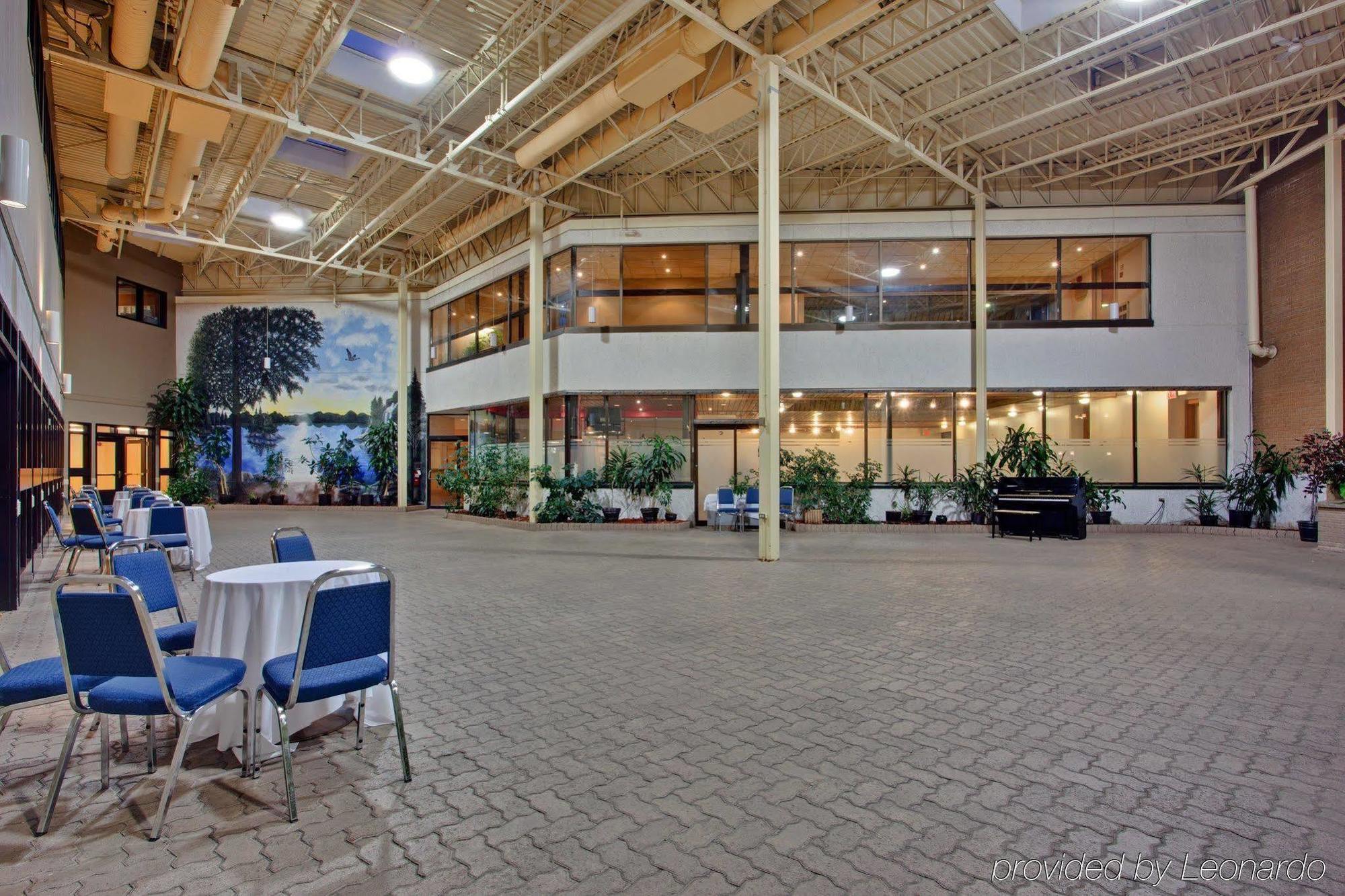 Holiday Inn Sudbury By Ihg Interior foto